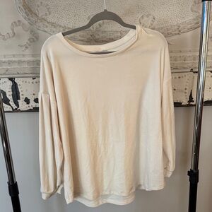 Old Navy Cream Long Sleeve Women's Top